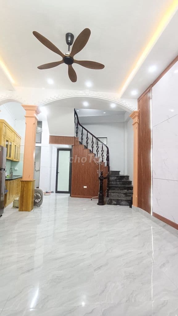 NHÀ 5 TẦNG – NGÕ YÊN TĨNH – ĐI BỘ RA Ô TÔ -CỰC HỢP GIA ĐÌNH CÓ CON NHỎ - Ảnh 3