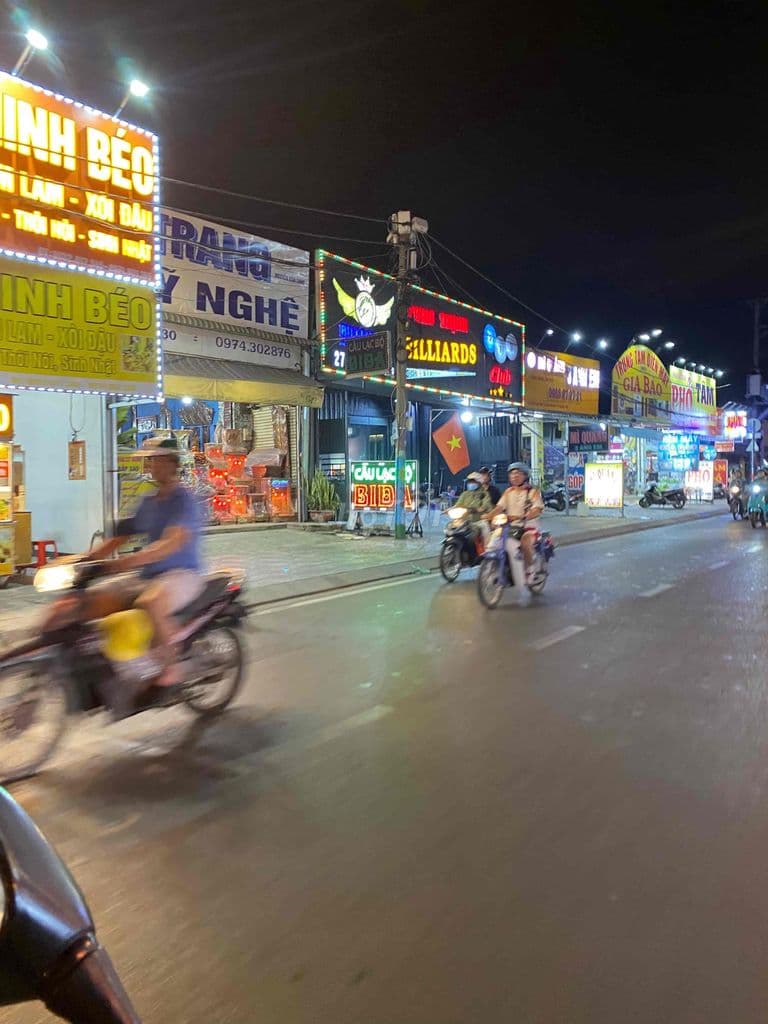 lô góc 2 mặt tiền , phân ra được 9 lô