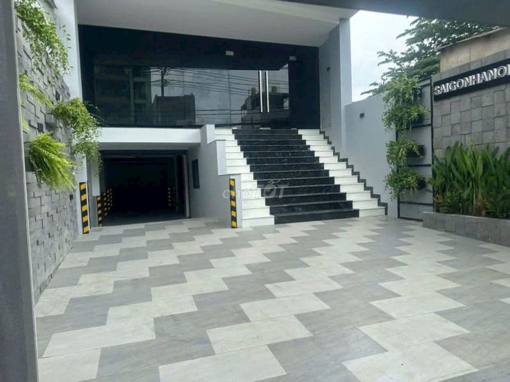 Bán tòa nhà 7 lầu mặt tiền Nguyễn Xí giá 65 tỷ - Ảnh 2