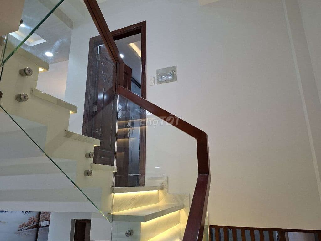 Bán nhà ở cao cấp 4 tầng có hồ bơi và thang máy tại Nguyễn Văn Tạo - Ảnh 2