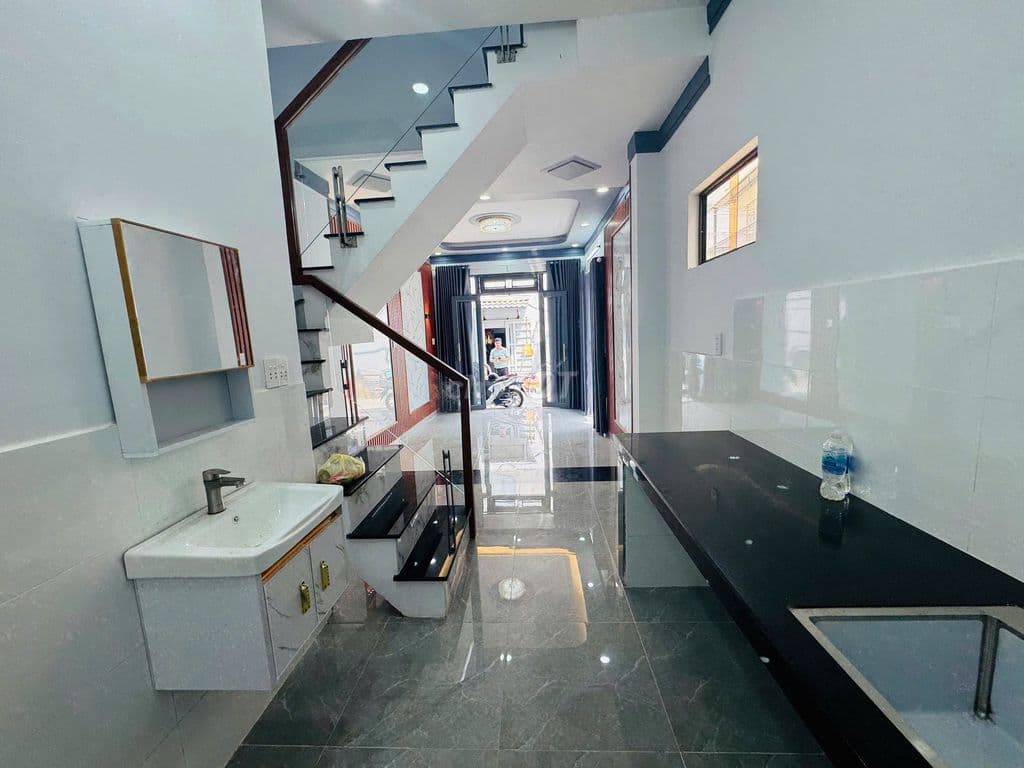 Bán nhà 1 xẹt Trương Thị Hoa, ngay trường Nguyễn Hiền giá 1 tỷ 790 - Ảnh 2