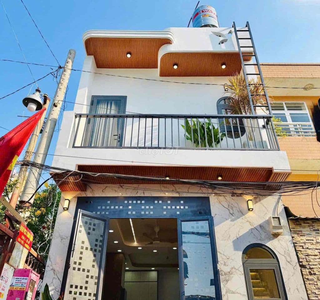 BÁN NHÀ NGAY CÔNG VIÊN LÀNG HOA GÒ VẤP - 40.5M2 - P11 - 4.39 TỶ