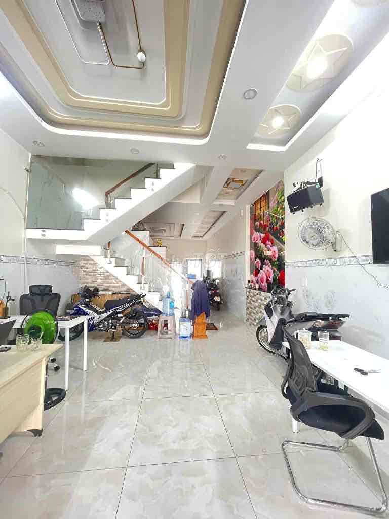 🏡 NHÀ ĐẸP PHAN VĂN HỚN – 3 TẦNG – HẺM XE HƠI 📍 Vị trí: Phan Văn Hớn,