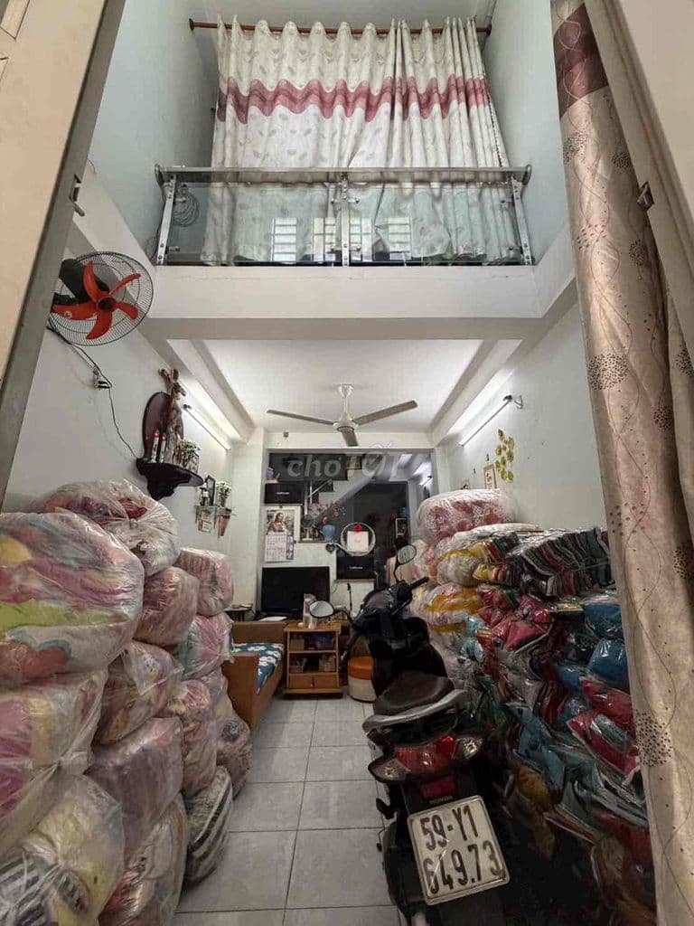 Bán nhà 3.2x11m 1 trệt 2 lầu st 5PN 3WC HXT Lạc Long Quân - 6.25 tỷ - Ảnh 3