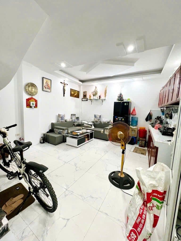 Chính chủ nhờ bán căn nhà phố Lĩnh Nam - Hoàng Mai - 36m2 - 5,2 tỷ