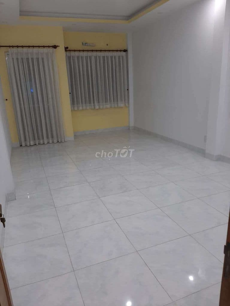 Mặt tiền đường 64 đối diện công viên 4x17 3 lầu - Ảnh 2