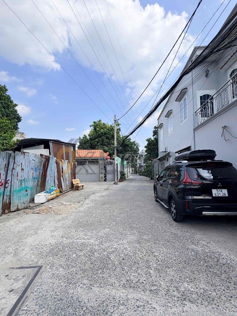 NHÀ GÓC 2 MT HẺM XE HƠI 2 TẦNG GẦN ĐẶNG VĂN BI - GA METRO NGANG 5M