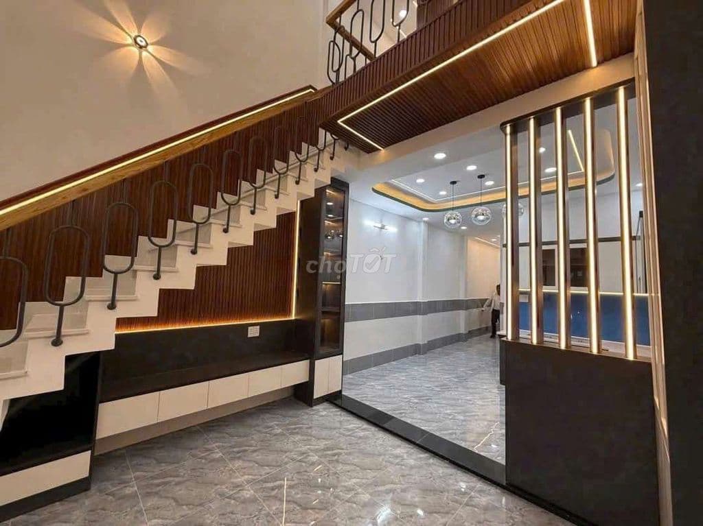 nhà ngay chợ bà điểm khu dân cư sát nhựa