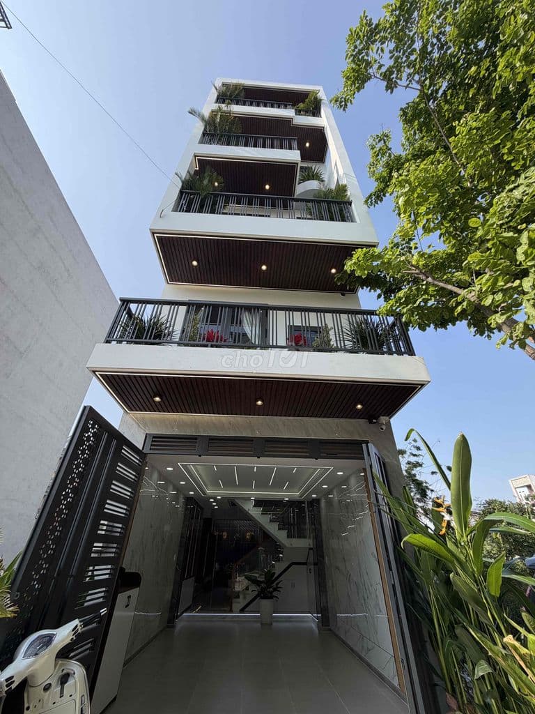 nhà chủ cần tiền gấp đại hạ giá q12