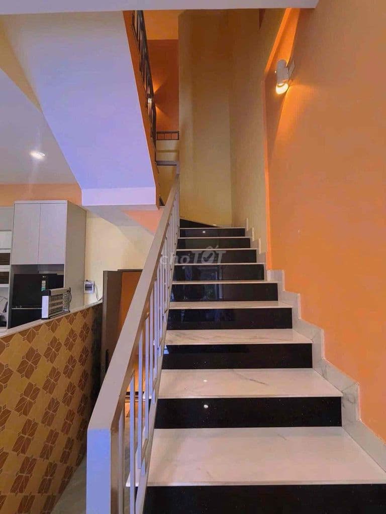 Cần Bán Villas 100m2 1 Trệt1 Lầu Sổ Hồng 6.3 Tỷ - Ảnh 3