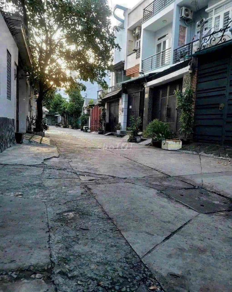 Đất Lớn - Giá Đầu Tư Hoặc Xây CHDV - 260m2 - Hẻm Xe Tải -Kế Tân Phu