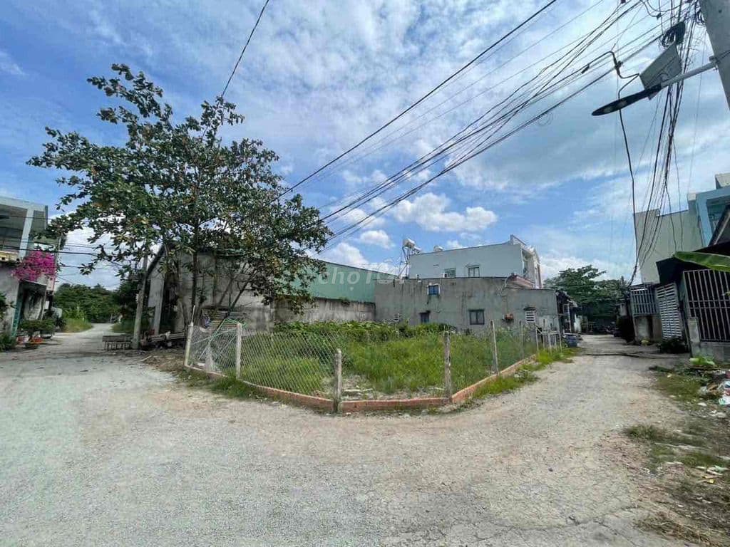 Đất 2 mặt tiền đường, thổ cư, dân cư hiện hữu