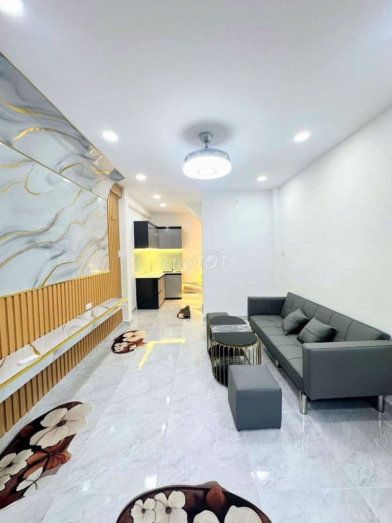 Nhà Đẹp 3 Tầng Không Quy Hoạch Q4 - Ảnh 2