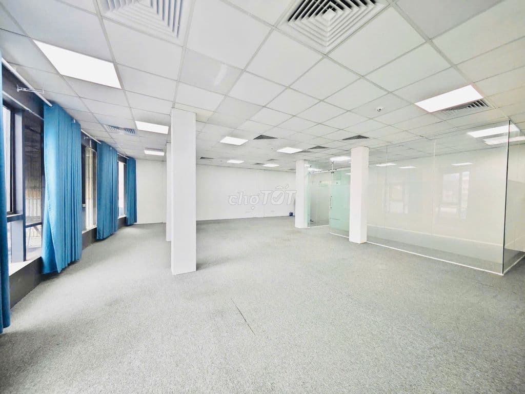 Cho thuê văn phòng Nguyễn Trãi 130m2 23tr bãi xe cực rộng view kính - Ảnh 3