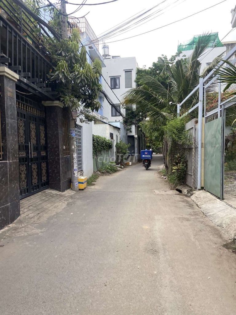 nhà hẻm xe hơi thông