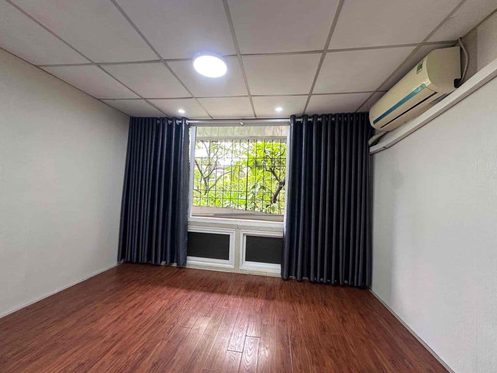 BÁN TẬP THỂ NGHĨA TÂN, CẦU GIẤY 65m2 2 ngủ SỔ ĐỎ RIÊNG Chỉ nhỉnh 3 tỷ - Ảnh 3