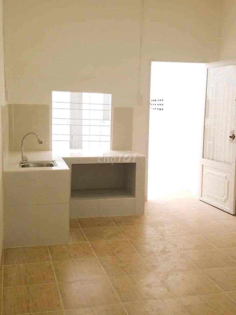 Bán nhà mặt tiền Xóm Chiếu kinh doanh sầm uất - Ảnh 2