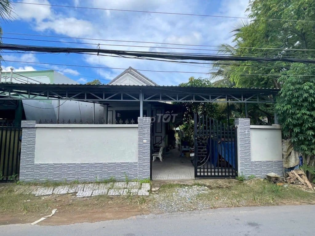 Cần bán nhà vườn hẻm oto 434.m2 Giá 1 tỷ 350 Sổ hồng riêng đầy đủ