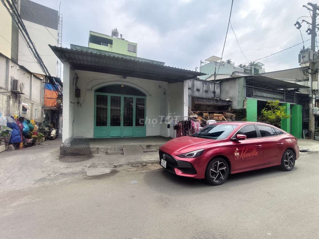 Mặt tiền 5.3m đường thông 8m xe tải tránh Phạm Văn Đồng
