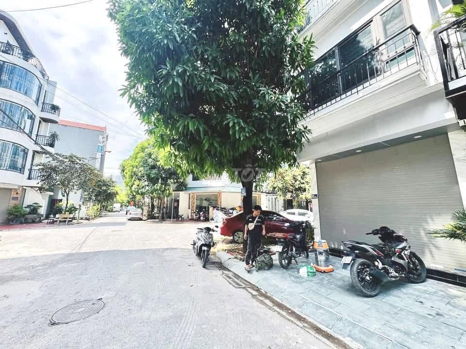 bán nhà 5 tầng trung tâm nhổn thang máy