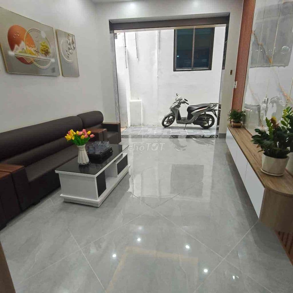 Hơn 5 tỷ có nhà mới đẹp Đông Mỹ, T/Trì-Oto 10m-Sổ đẹp 40m*4T;4N