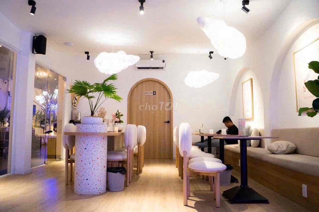 Sang quán cafe acostic gần Aeon Tân Phú