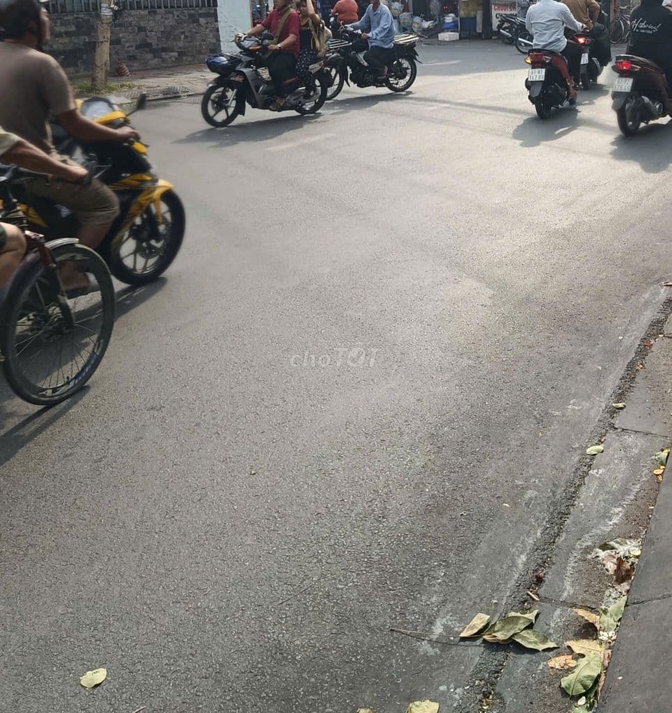 MẶT TIỀN ĐƯỜNG ......RỘNG 8m, QUẬN BÌNH THẠNH. 31,2m2. BÁN GẤP 6,95TỶ - Ảnh 2