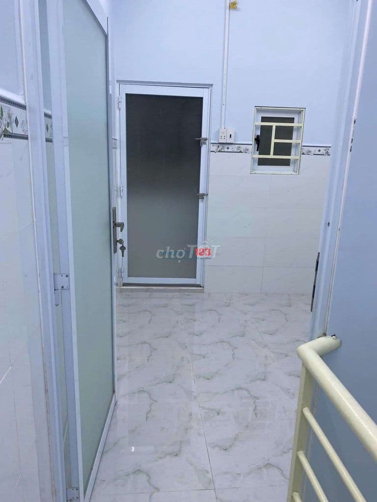 Nhà 1 triệt 1 lầu - Ảnh 3