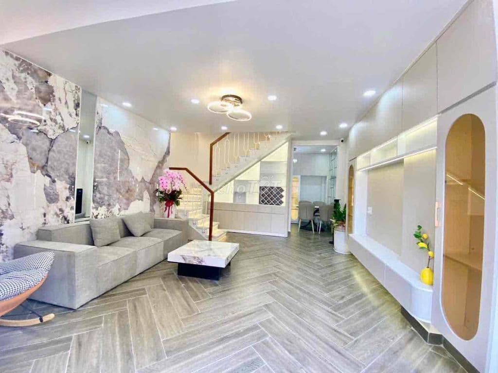 Nhà Đúc DT:4.6x9m 2Tầng 2PN Huỳnh Tấn Phát Phú Mỹ