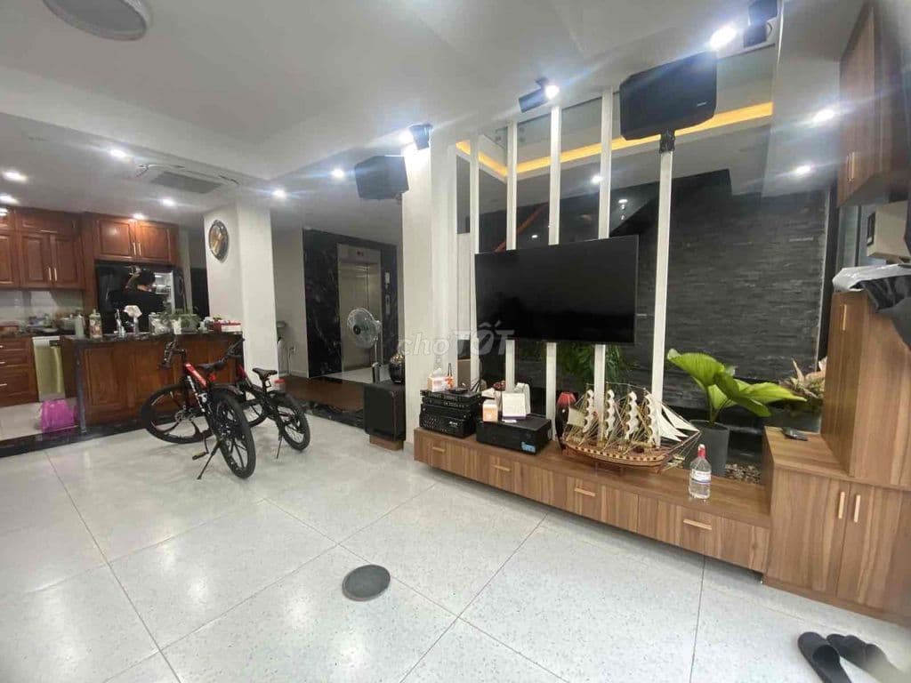 🔥CHỦ NGỘP GIẢM 5 TỶ CÒN 16 TỶ- BIỆT THỰ PHỐ THANG MÁY - NGANG 7.5M KHỦ
