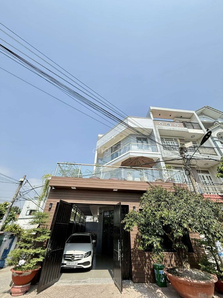 Biệt thự Góc 2 Mặt tiền 8x18m đối diện Công viên 1/Nguyễn Thị Búp