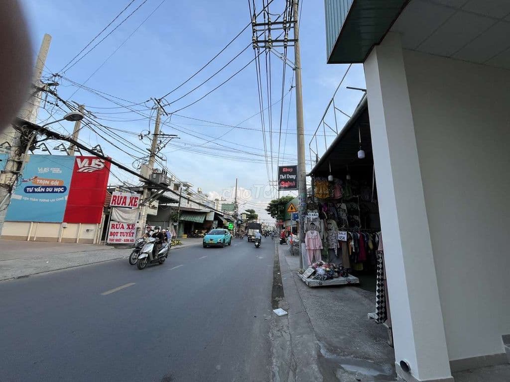 Nhà mặt tiền Phan Văn Hớn - Ảnh 3