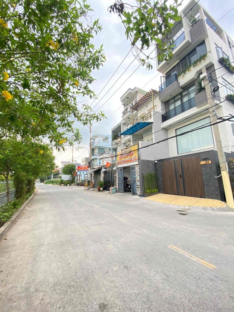 Nhà 1 Trệt 2 Lầu mặt tiền đường Thạnh Lộc 37