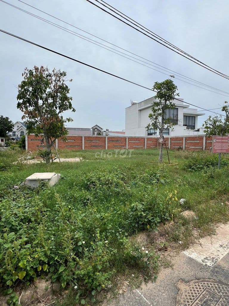 siêu phẩm đất 210m² Huỳnh Văn Cọ – 2 mặt tiền 900tr
