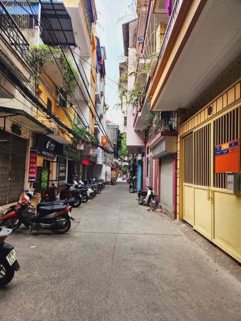 Hiếm! 9.3 tỷ có nhà thái hà - 10m ra ô tô -sổ nở hậu- không quy hoạch