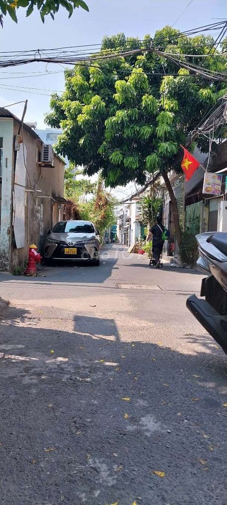 Nhà mới sạch sẽ nội thất cơ bản