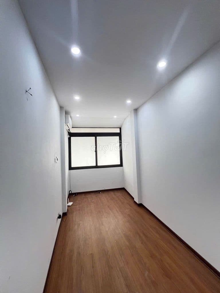 Nhà mặt ngõ , ngõ thông, kinh doanh sầm uất, tiện ích gần trường học - Ảnh 3