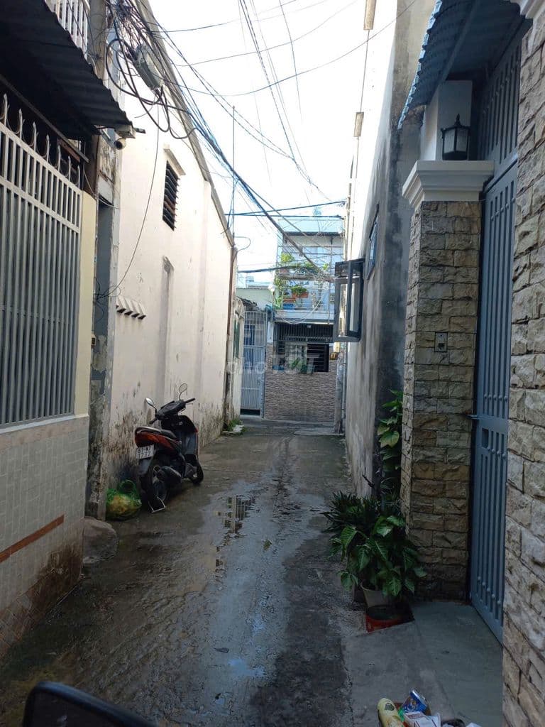 Bán nhà Đông Hưng Thuận 12