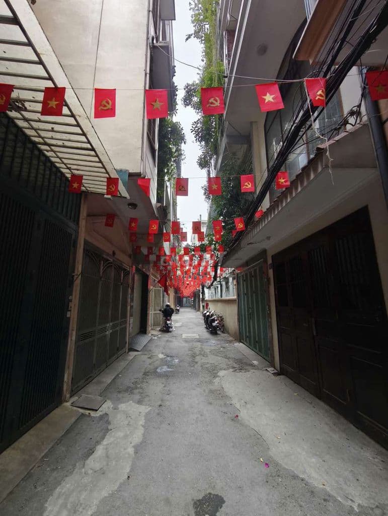 KHƯƠNG TRUNG-LÔ GÓC 3 THOÁNG-30M2, 5 TẦNG-NGÕ THÔNG-BÁN GẤP 7 TỶ - Ảnh 2