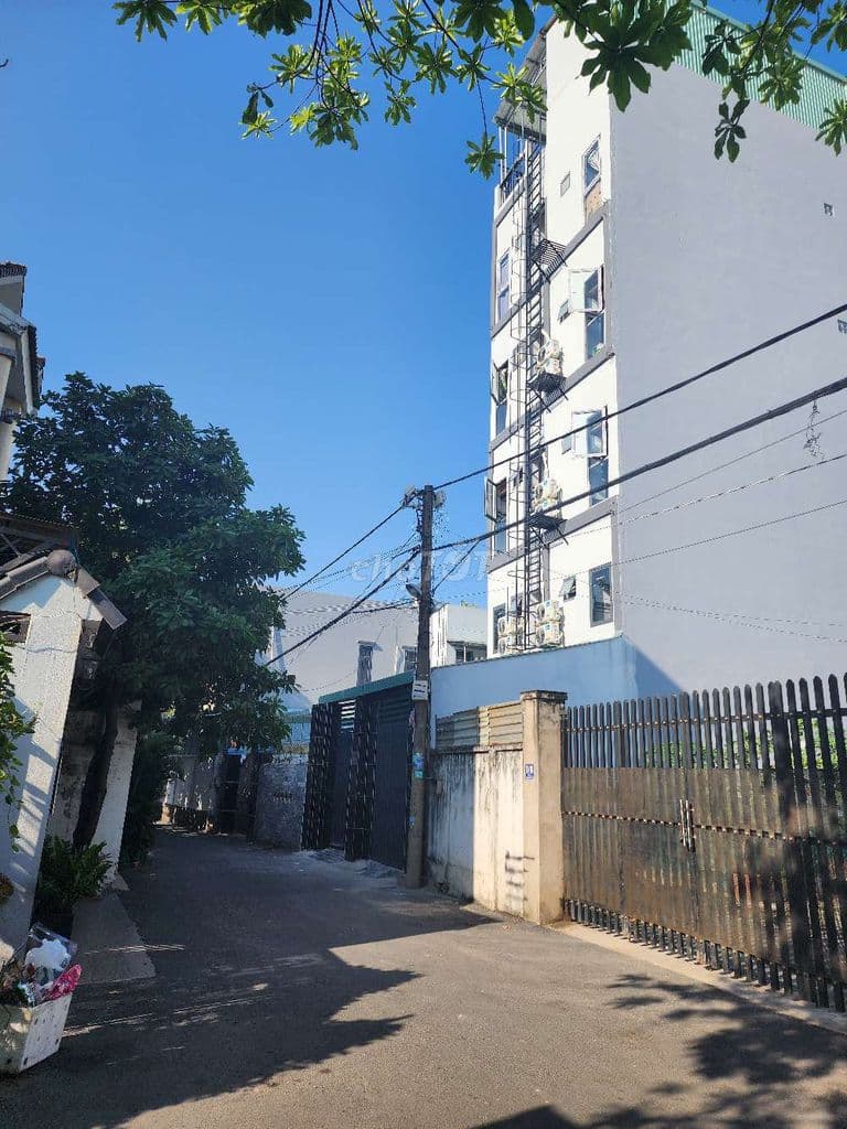 Hẻm 5m Hoàng Hữu Nam, dt: 5,5 x 12m, 2 lầu, vuông vức - Ảnh 2