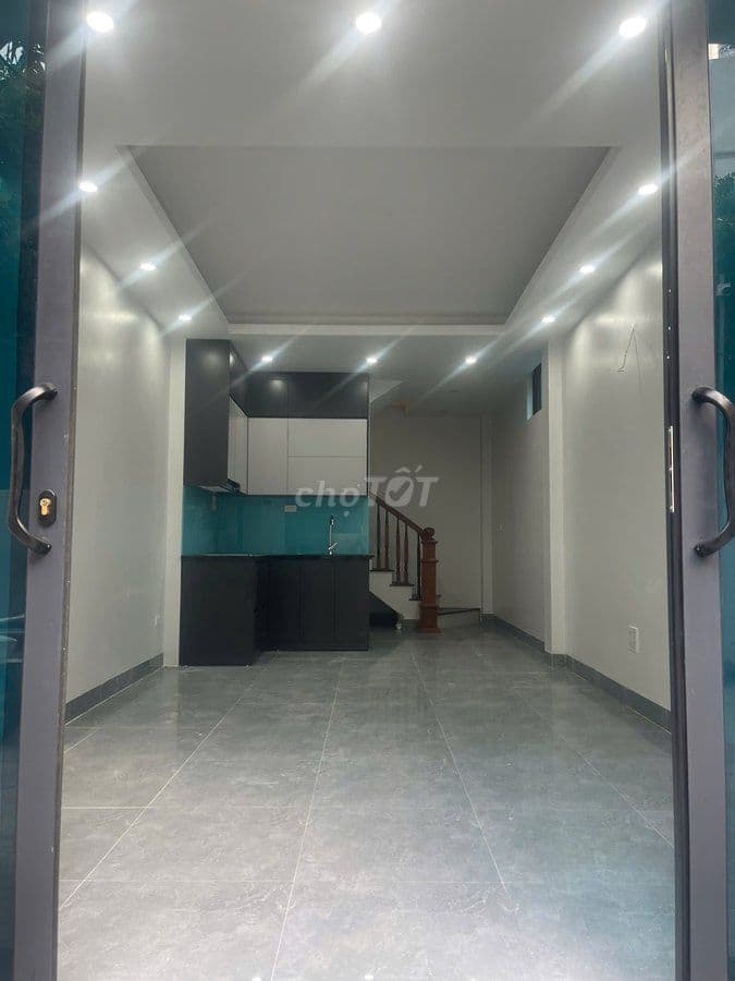 Bán nhà 5T, ngõ ô tô, full tiện ích tại Đông Dư giá nhỉnh 5 tỷ