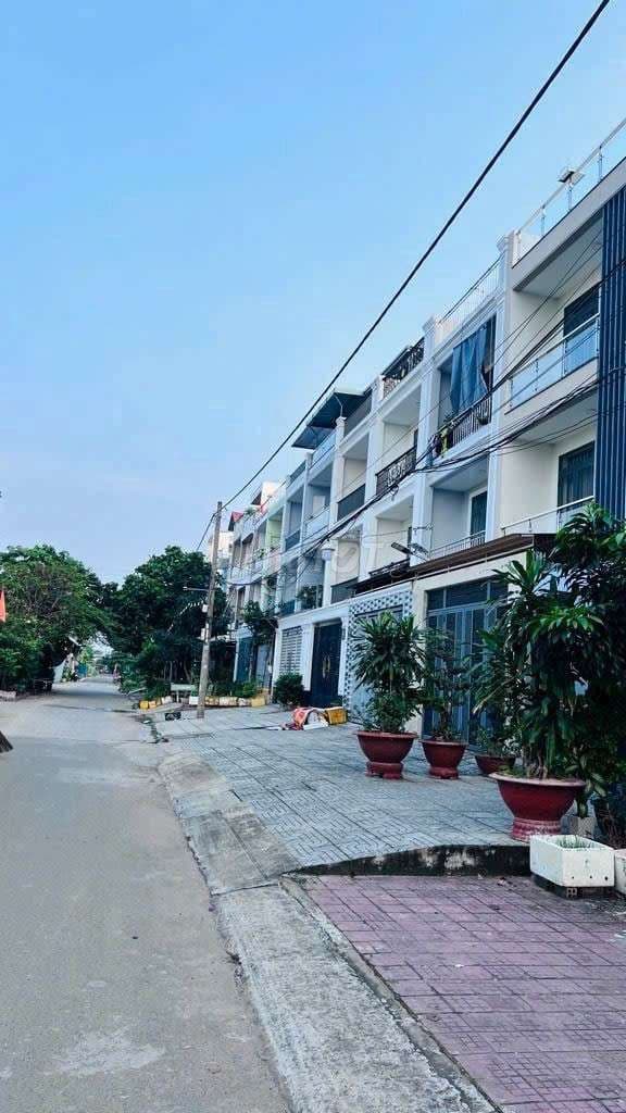 Mặt tiền đường số ,phạm thế hiển, quận 8, 4 tầng, 5mx19m,nhỉnh 9,x tỷ