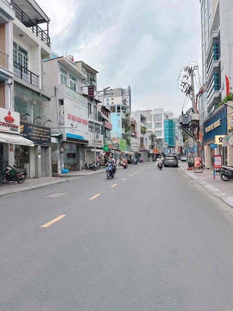 Giá thấp hơn thị trường chỉ 100TR/M Bình Thạnh cách Mặt Tiền vài bước
