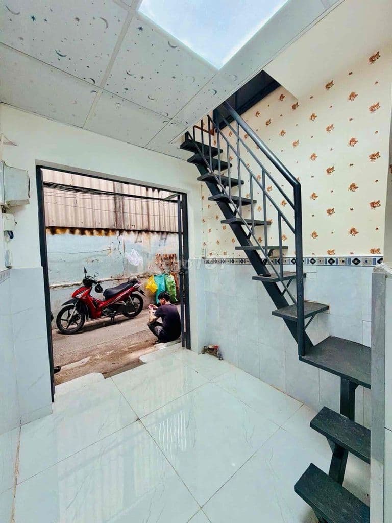 Nhà Nguyễn Tất Thành Quận 4 - Nhỏ Xinh - Còn Thương Lượng Tốt - Ảnh 2