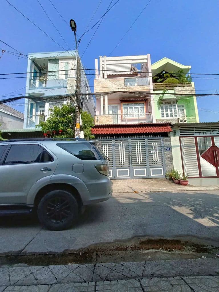 🇻🇳🇻🇳. NHÀ 2 LẦU ĐƯỜNG THÔNG ẤP TRUNG LÂN BÀ ĐIỂM