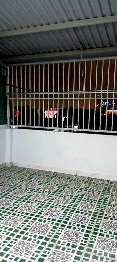 Bán nhà hẻm 6m, 4x12m 1 trệt 2 lầu 1 sân thượng trước sau, chính chủ - Ảnh 2