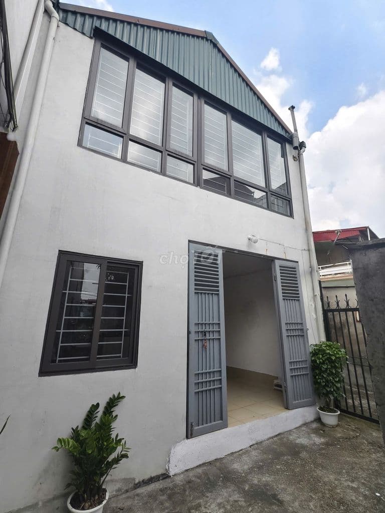 Cần báb nhà đang sử dụng cách chợ Yên Mỹ 100m - Ảnh 2