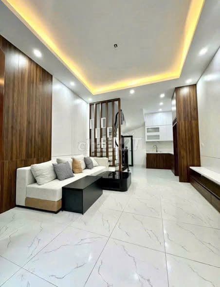 bán nhà Cổ Nhuế 31m 5 tầng gần phố