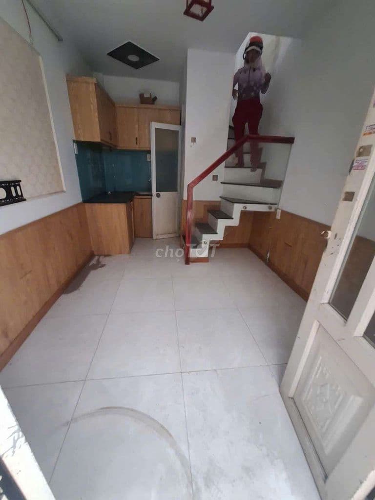 Gửi Hh nhờ dv dẫn dùm Nhà Vi bằng Khu dân cư Nguyễn Văn Quá 3x4m 1 lầu