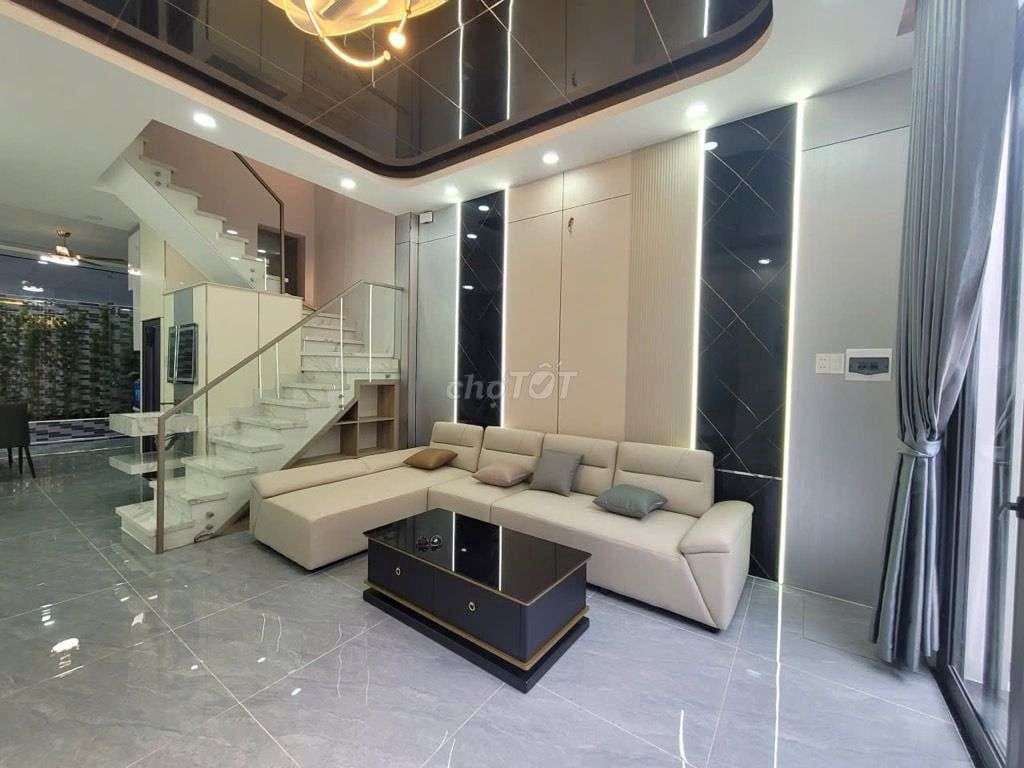 NHÀ CẦN CHỦ, SẴN NỘI THẤT- 60M2, 4 TẦNG- NGUYỄN VĂN NGHI - NHỈNH 8,3TY